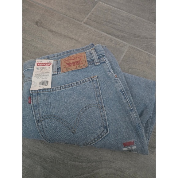 Levi's 505 Straight Fit Men's Jeans 40 x 30 Light Med Wash Blue Denim Pants NWT - Picture 1 of 7